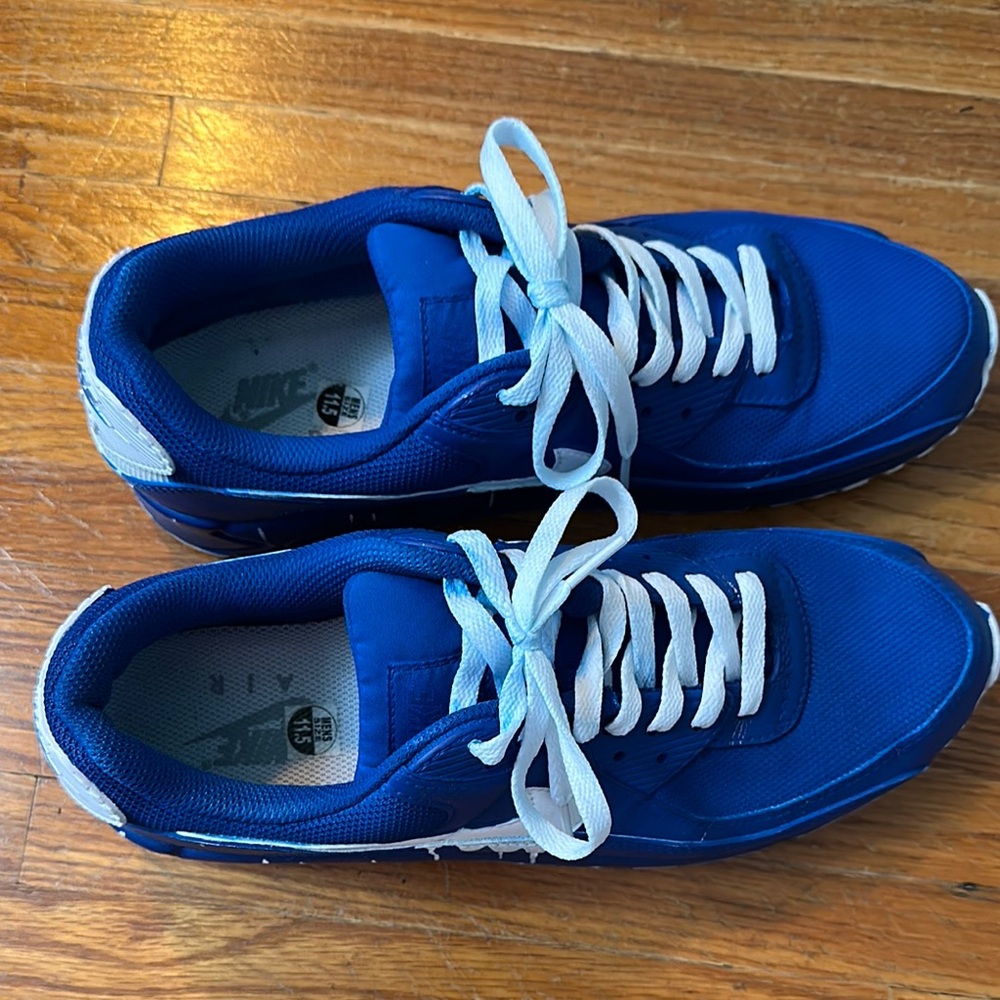 Nike Men's Royal Blue and White Sneakers